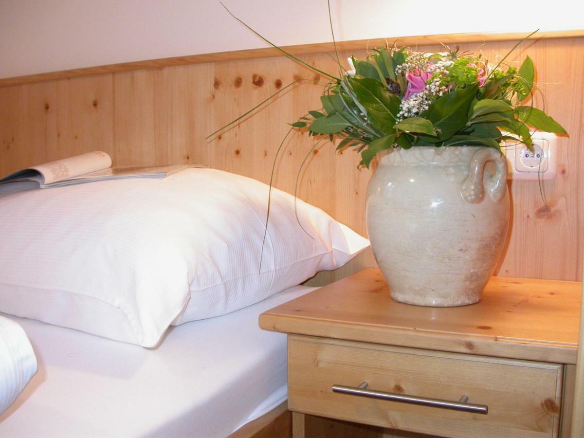 Hotel Gasthof Koenig Kremsmunster Bagian luar foto