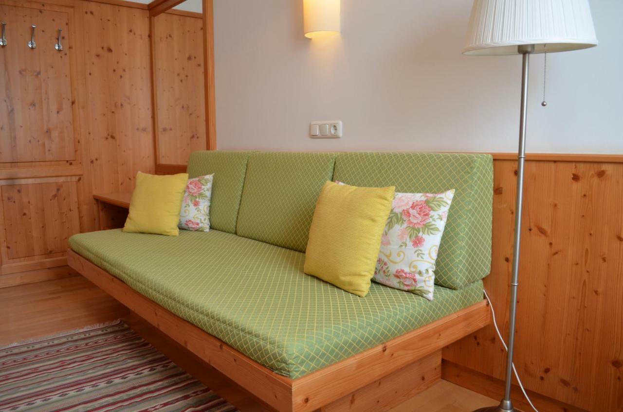 Hotel Gasthof Koenig Kremsmunster Bagian luar foto