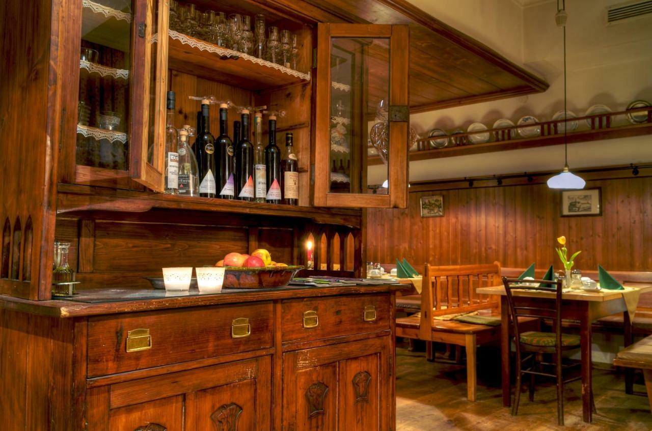 Hotel Gasthof Koenig Kremsmunster Bagian luar foto